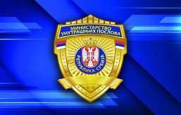 HITNO SE OGLASIO MUP: SUD JE REKAO DA JE DOZVOLJENO TUĆI POLICAJCE! Ko nije blokader, može da se bije, pa i ako je službeno lice!