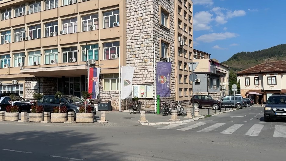 PUCNJAVA U NOVOM PAZARU Mladić (24) ranio sestru (19)