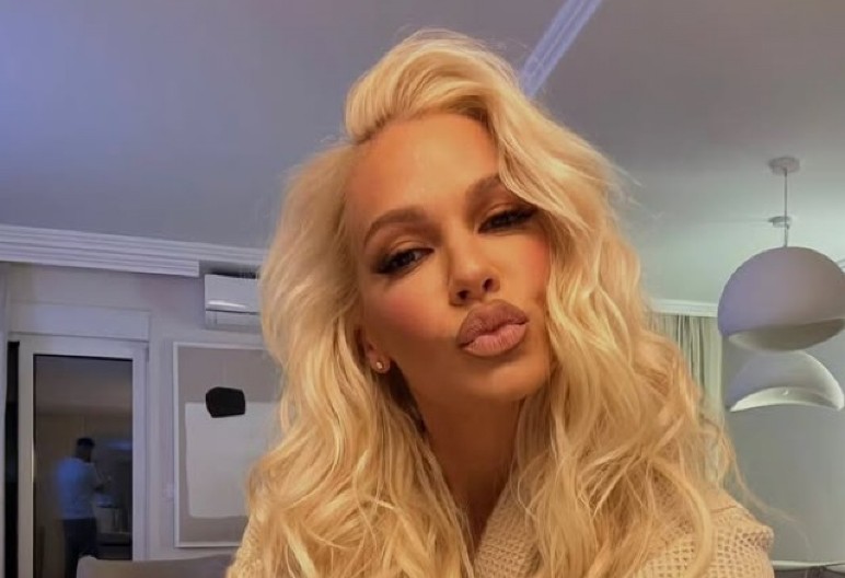 PEVAČICA POKAZALA SVE! Nataša Bekvalac u animal printu i vili za milijardere, ovako izgleda njen odmor (FOTO)