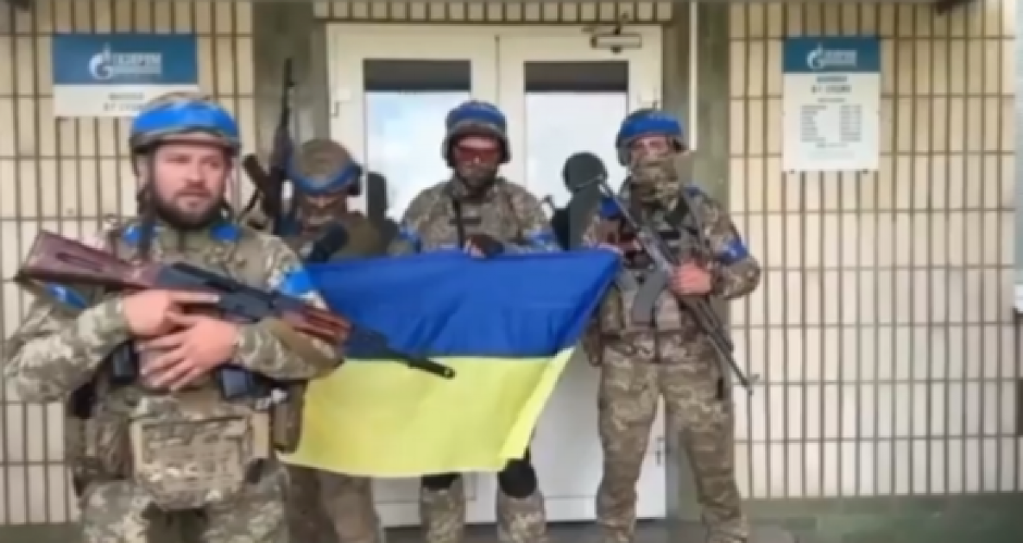 MASAKR U UKRAJINSKOJ KASARNI! Mobilisani vojnik mitraljezom ubio narednike pred svima