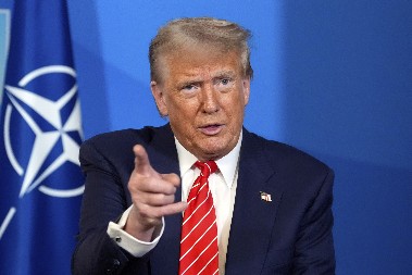 DA LI JE OVO MOGUĆE Donald Tramp ima ozbiljan zdravstveni problem? (FOTO)