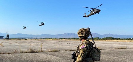 NATO KRENUO U AKCIJU Helikopterske jedinice iznad Kosova! Evo šta se dešava