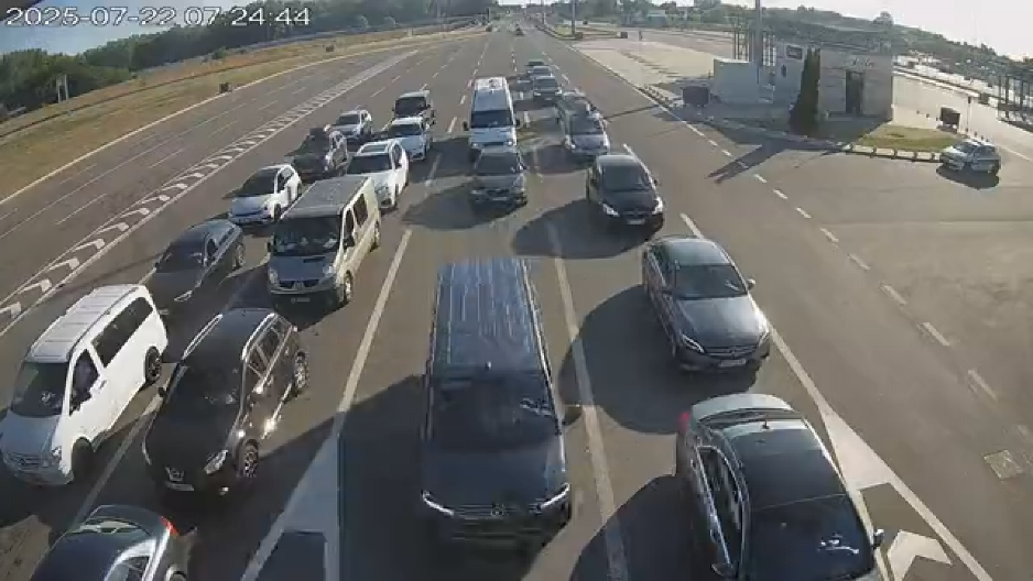 VAŽNO ZA SVE KOJI PUTUJU: Evo kakvo je stanje na granici!