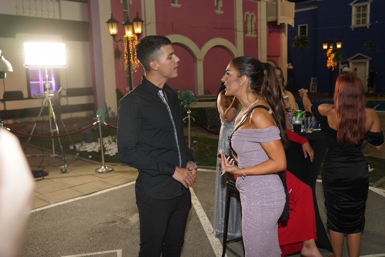 "UBIO NAS JE TOKSIČAN ODNOS" Peja se prvi put javno obratio Eni brutalnim rečima, njegov otac šokirao na kraju (FOTO)