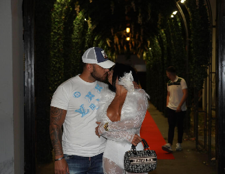 JAVILE JOJ SE KOMPLIKACIJE NAKON OPERACIJE Silne pare pukla na silikone, prizor šokirao naciju! (FOTO)