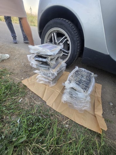 ZAPLENJENO 20 KILOGRAMA KOKAINA Usred Beograda presretnuti dileri, osumnjičenima određen pritvor (FOTO)