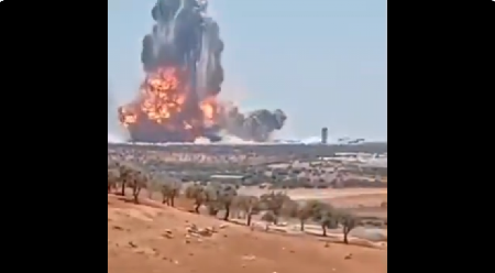 JEZIVA EKSPLOZIJA: Pečurka dima iznad sela, mrtvi i ranjeni svuda! (VIDEO)