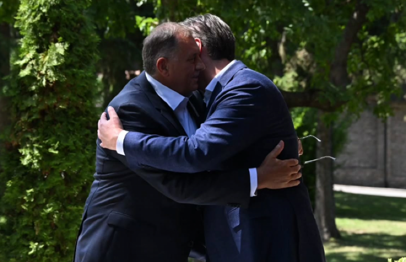 VUČIĆ SE SASTAO SA DODIKOM: "Potvrdili smo zajedičku organizaciju 30 godina stradanja srpskog naroda u operaciji Oluja!" (FOTO)