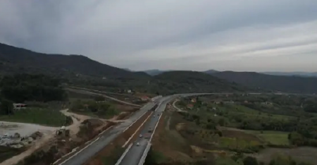 HAOS NA AUTOPUTU ZBOG LANČANOG SUDARA! Kod isključenja za Smederevo ne miču se kolone vozila