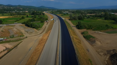 Ovako će izgledati najširi i namoderniji srpski autoput – kao avionska pista (VIDEO)