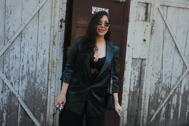 "JEDVA USTAJEM IZ KREVETA" Naša pevačica (31) boluje od neizlečive bolesti: "Teško mi je"