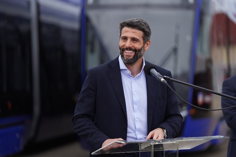 GRADONAČELNIK ŠAPIĆ: Od sutra u saobraćaju prvi od ukupno 25 modernih tramvaja koje je kupio Grad Beograd (FOTO)