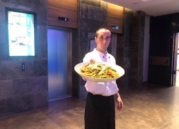 OSUĐEN NA 13 GODINA ROBIJE ZA UBISTVO U JAKOVU Evo šta je kuvar tvrdio na početku suđenja!