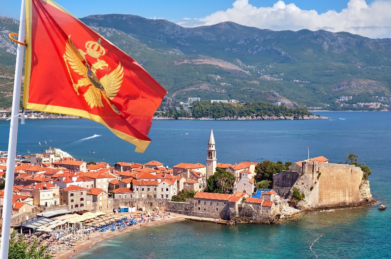 SKANDAL U CRNOJ GORI! Lažni američki diplomata Stevan pregovarao o uvozu oružja! Raspisana međunarodna poternica