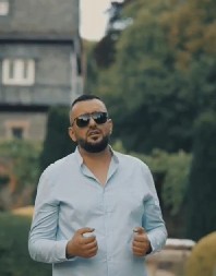 "TUŽAN JE DANAS MOJ GRAD..." Naš pevač slomljen zbog ubistva dečaka u Novom Pazaru, oglasio se bolnom porukom