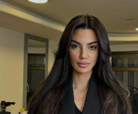 "VUKAO ME JE ZA KOSU PO RESTORANU, A ONDA POTEGAO VEZE U POLICIJI" Tara Simov ispričala detalje incidetnta u Makedoniji!