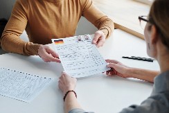 KOLIKO KOŠTA DRŽAVLJANSTVO U EU? Ko započinje život u ovoj zemlji plaća 1.000 evra