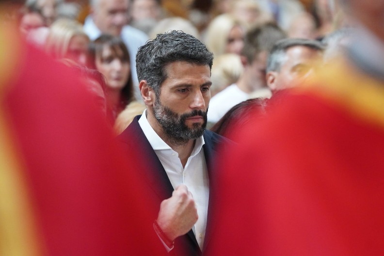 GRADONAČELNIK ŠAPIĆ NA OBELEŽAVANJU TRI DECENIJE OD "OLUJE": Hrišćanski je praštati, ali ne budemo li izvukli pouke iz sopstvene istorije, ona će nam se ponavljati (FOTO)