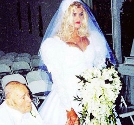 OD SIROMAŠNE KONOBARICE DO MILIJARDERSKE UDOVICE Ana je zavela 63 godine starijeg tajkuna, a kraj je bio TRAGIČNIJI nego što možete da zamislite