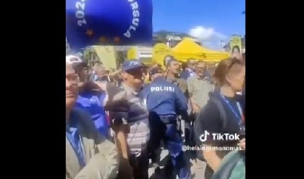 SLOBODA GOVORA PO FON DER LAJEN: "Imate pravo na mišljenje" – pa poslala policiju (VIDEO)