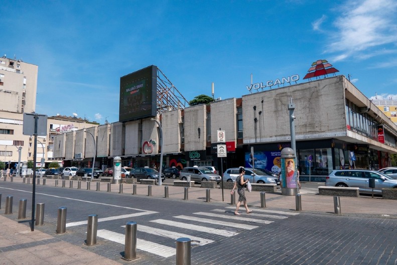 TEŠKA BAHATOST CRNOGORSKOG TAKSISTE Masno naplatio Srbinu vožnju i još kaže – „Donesi mi kafu“