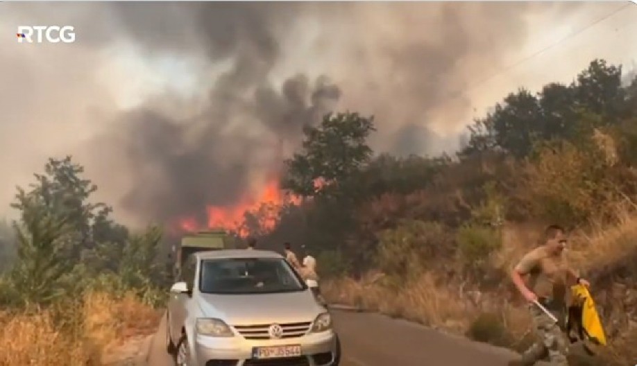 TRAGEDIJA TOKOM GAŠENJA POŽARA! Prevrnula se vojna cisterna, vojnik poginuo u Kučima!