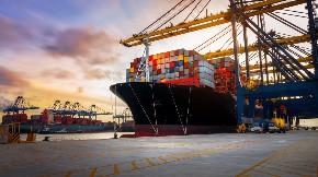 „KOTOR“ NE SME DA ISPLOVI Britanci zarobili crnogorski brod