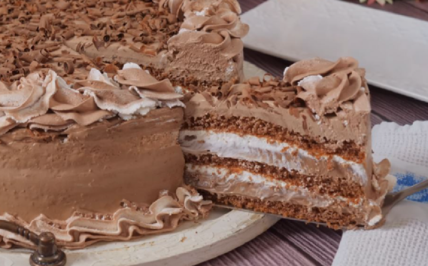 POSNA ČOKOLADNA TORTA SA GOTOVIM KORAMA Rapsodija ukusa u svakom zalogaju