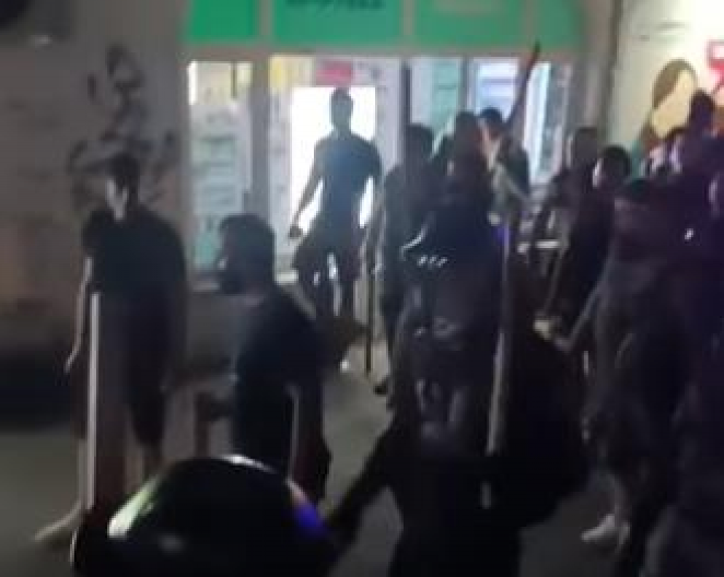 SNIMAK TERORA U NOVOM SADU! Vučević razotkrio huliganske akcije blokadera (VIDEO)