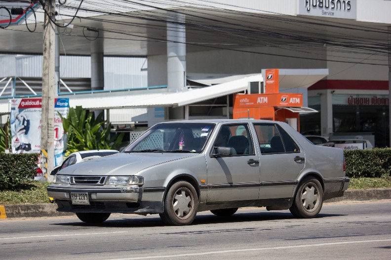 GENIJALAN TRIK ZA PAKLENO VRUĆ AUTO Samo ovako zamahnite vratima i rashladićete ga bez klime – ali ima jedna caka