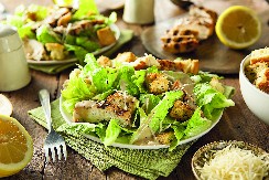 CEZAR SALATA ZA SAVRŠENU LINIJU Može da zameni obrok, a bićete siti satima