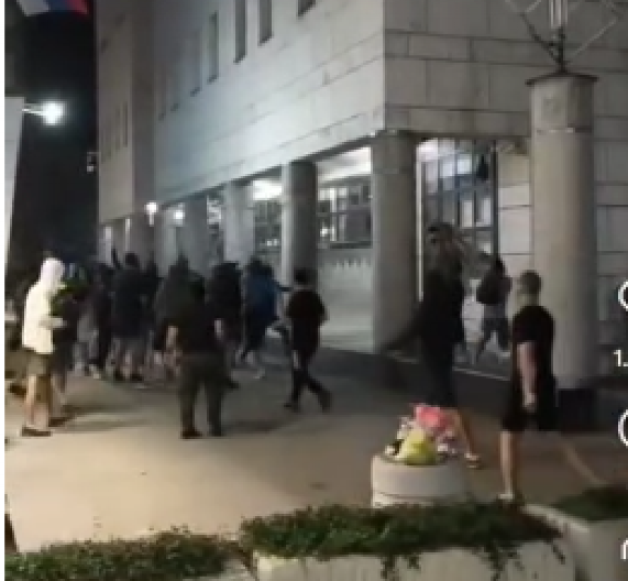 BLOKADERI UNIŠTILI TUŽILAŠTVO U VALJEVU! Napad na institucije i državni red (VIDEO)