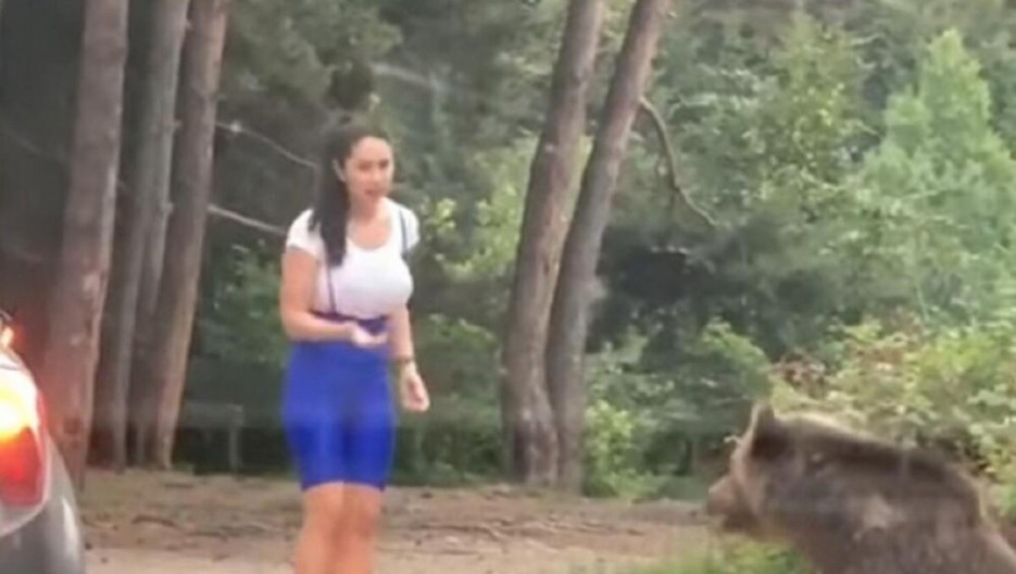 MOŽE JEDAN SELFI? Devojka smislila dobru foru da OSTANE BEZ GLAVE (VIDEO)