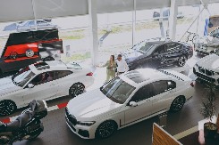 DRAMATIČAN RAST CENA AUTOMOBILA Sve je počelo s pandemijom koronavirusa i nije bilo povratka na staro