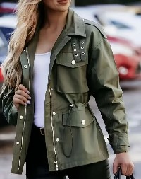 BILE SU HIT PRE POLA VEKA - NOSILI SU IH SVI, OD TINEJDŽERA DO POZNATIH Ove kultne jakne se vraćaju kao novi jesenji trend