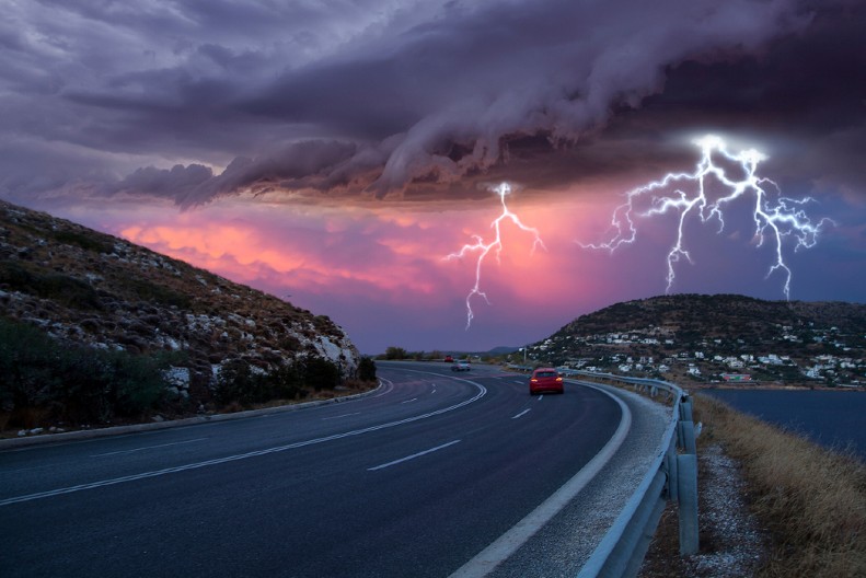 NE TUŠIRAJTE SE, NE PERITE ODEĆU ILI POSUĐE... Šta sve ne smete da radite kad grmi
