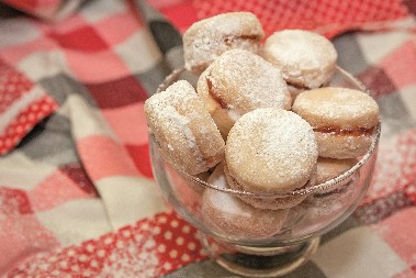 TETA RADINE VANILICE BUDE NOSTALGIJE Izdašne i slatke, po receptu iz stare sveske