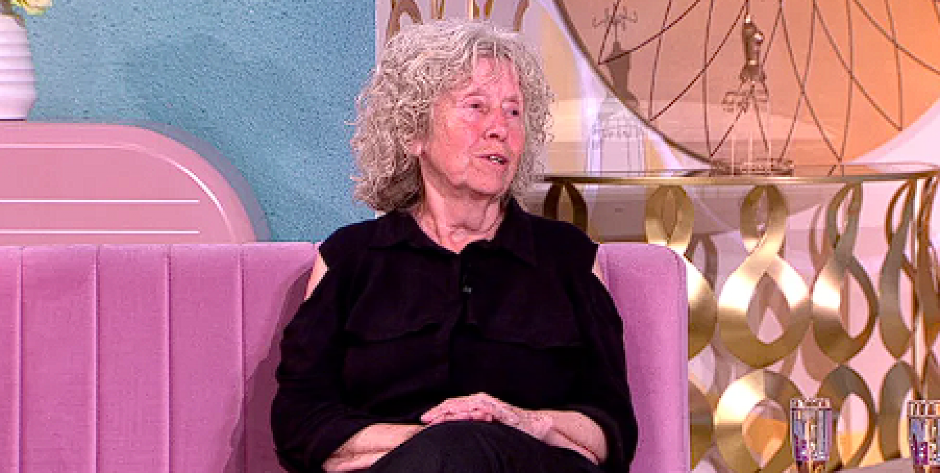 JEZIVO! Evu Ras iznose u mrtvačkoj kesi, javnost uznemirena (FOTO)