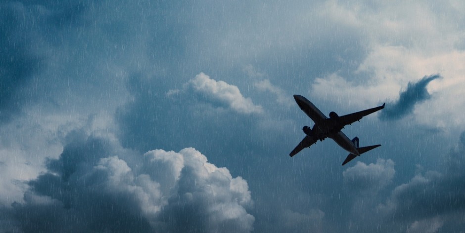 DRAMA NA LETU Avion prinudno sleteo