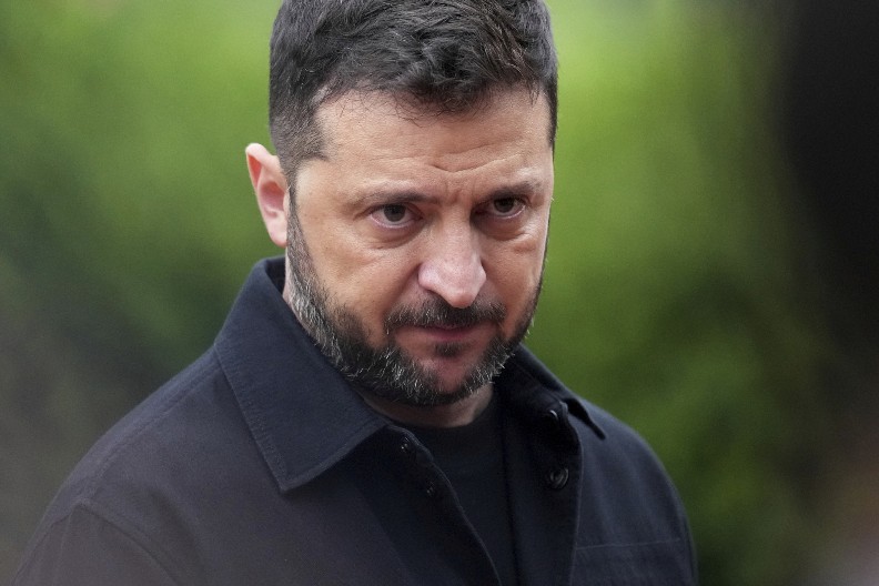 DIPLOMATSKA BOMBA, ZELENSKI BESAN: Mađarska zabranila ulaz ukrajinskom komandantu nakon napada na naftovod!