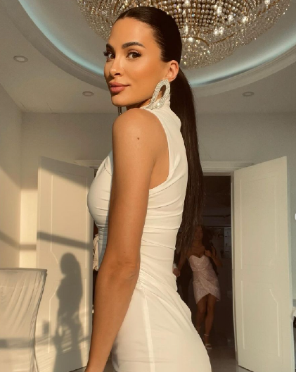 TRUDNA PEVAČICA KOJU SU POVEZIVALI SA DUŠKOM TOŠIĆEM Blagoslovena vest šokirala fanove!