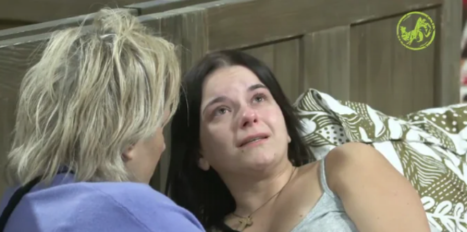 "IZBACILA MI JE SVE STVARI, NIJE MI OSTAVILA NOVAC" Aleksandra Babejić otkrila detalje skandala koji je doživela: "Mislila sam da je čovek"