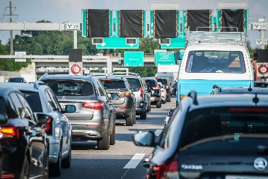 POMAHNITALI SRBIN POJURIO ZA RUMUNIMA, PA POKUŠAO PREVARU VEKA Požalili se na društvenim mrežama, ali su ih nagrdili najstrašnije - evo i zbog čega