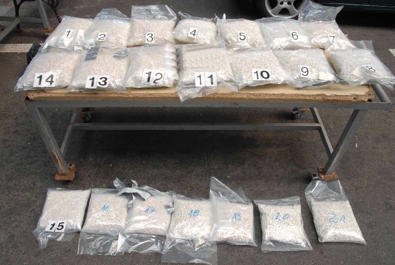 RAZBIJEN BALKANSKI KLAN U AUSTRIJI Pali sa drogom vrednom preko 2 miliona evra, zaplenjeno 30 kilograma kokaina