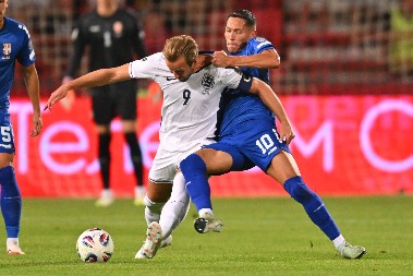 EUFORIJA NA "MARAKANI" PUKLA KAO BALON Srbija petardirana, Engleska iz Beograda vidi put ka Mundijalu