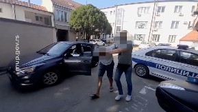 NOVO HAPŠENJE ZBOG KORUPCIJE U BEOGRADU Zaposleni u Ministarstvu za rad na svoj račun prebacio skoro 3,5 miliona dinara