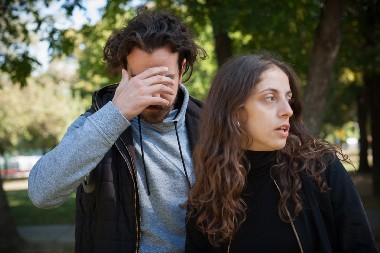 ADVOKAT ZA RAZVODE IZ ISKUSTVA UPOZORAVA ŽENE  Muškarci koji se bave ovim zanimanjima su najveći švaleri!