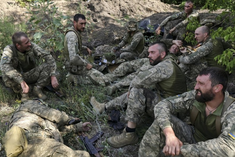 "KOMANDA NAPUSTILA OPKOLJENE VOJNIKE!" Stiže šok vest sa fronta u Ukrajini