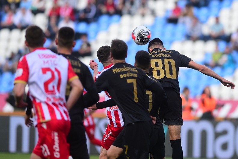 "VEČITI" RIVALI U AKCIJI Partizan na teškom gostovanju, Zvezda u slavljeničkom raspoloženju dočekuje Železničar