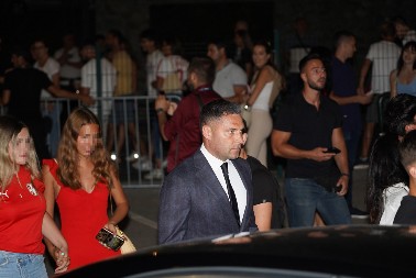 "POČIVAJ U MIRU, BRATE" Smrtni slučaj pogodio Duška Tošića, bol ne može da sakrije, fotografija rasplakala naciju